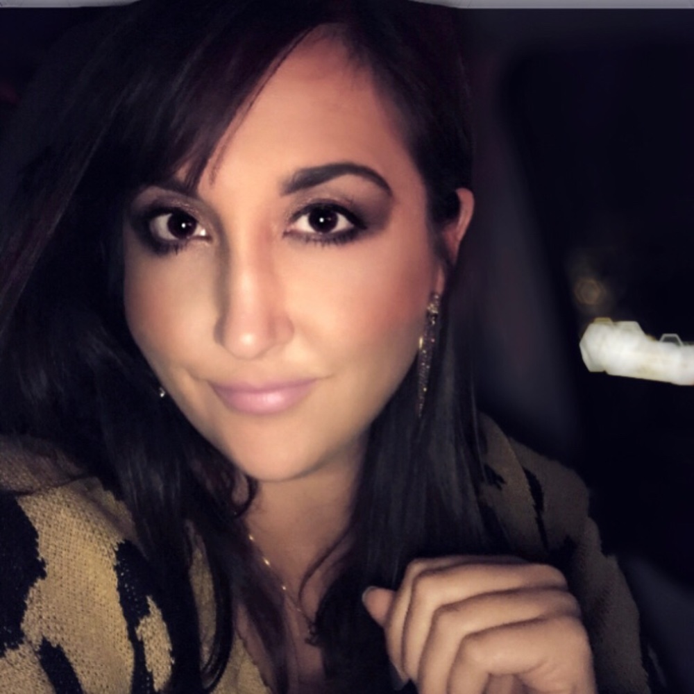 Meet your Posher, Lisa